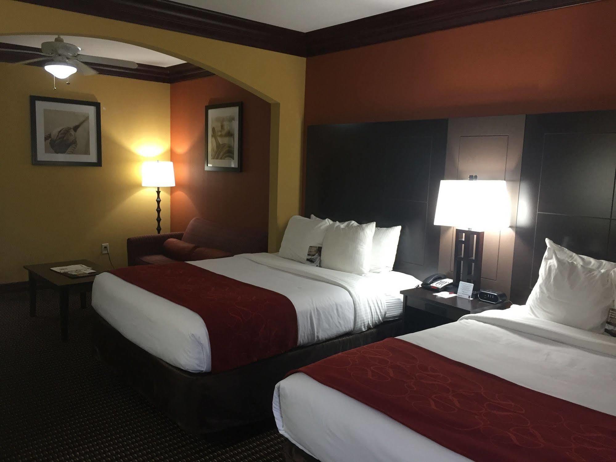 Comfort Suites Lake Jackson Clute Ngoại thất bức ảnh