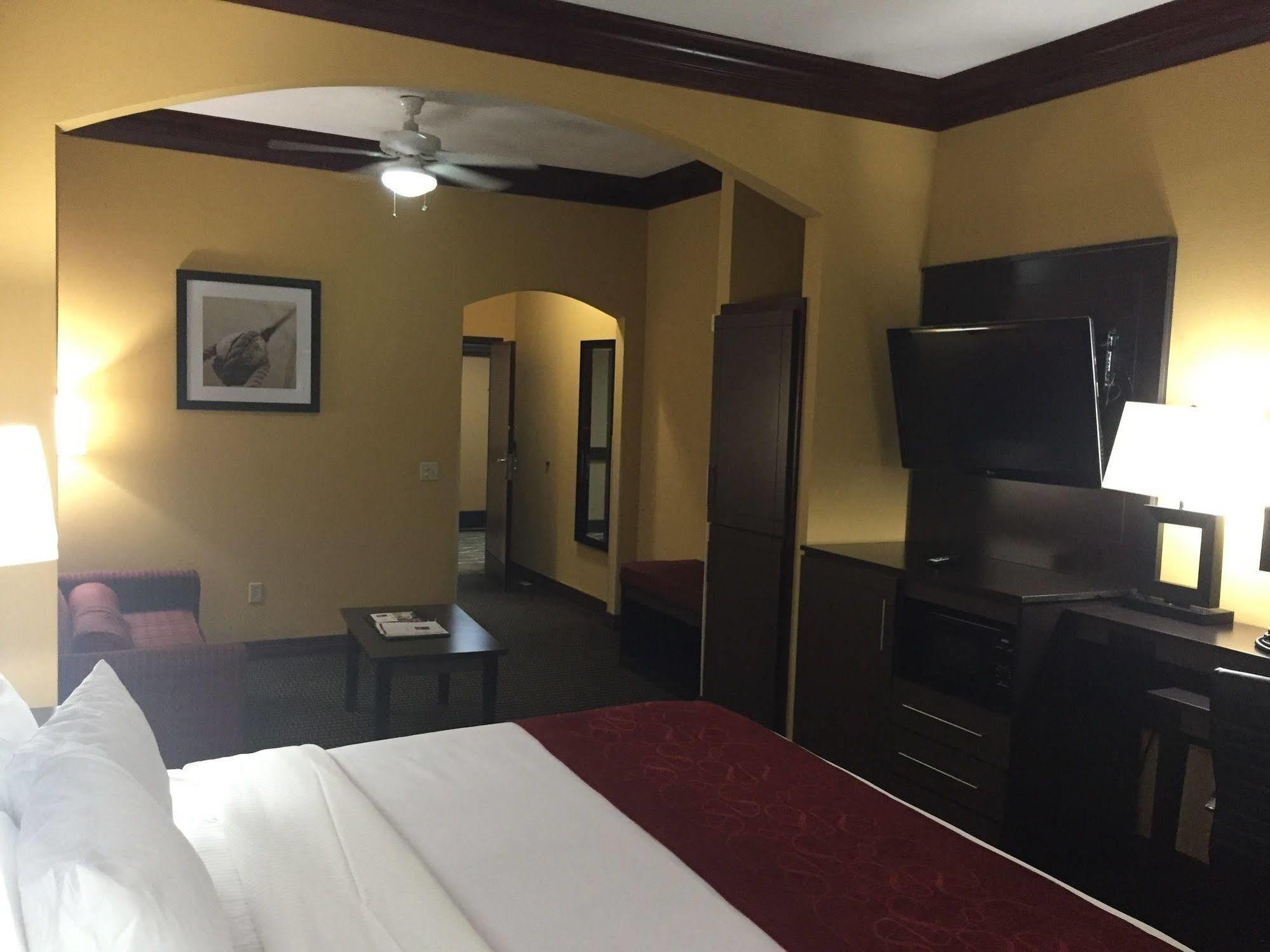 Comfort Suites Lake Jackson Clute Ngoại thất bức ảnh